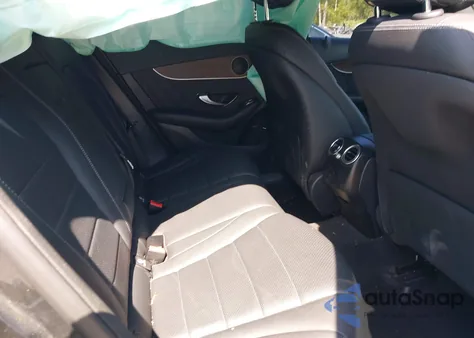 2021 Mercedes-Benz Glc 300 4Matic Suv z USA, uszkodzony, nr VIN W1N0G8EBXMF995869